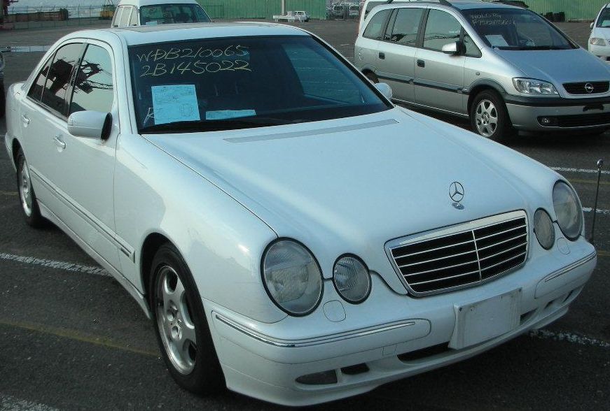  Mercedes Benz E-class (2000-2002) :  4